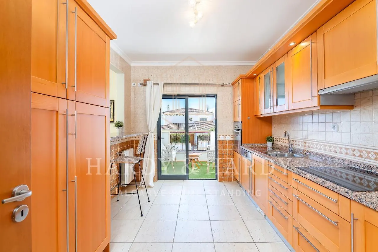H&H - Rare Chic & Cosy Apartment With Wonderful Sea Views, Near To Meia Praia Beach And Lagos Center